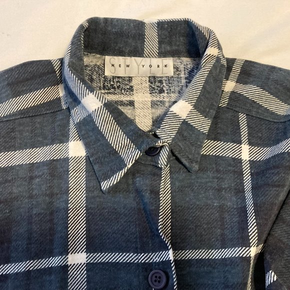 button down shirt - Picture 3 of 3